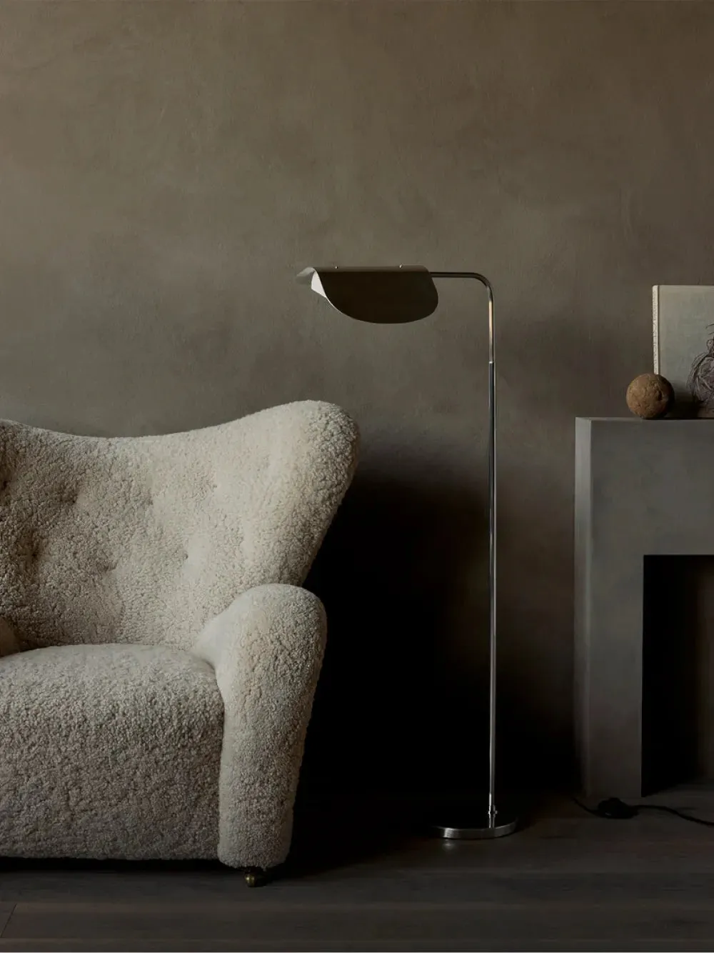 Wing floor lamp